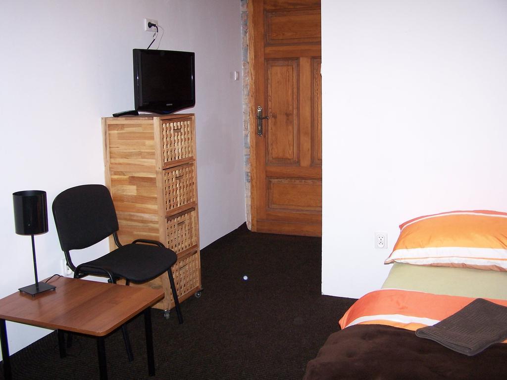 Film Hostel Познань Экстерьер фото