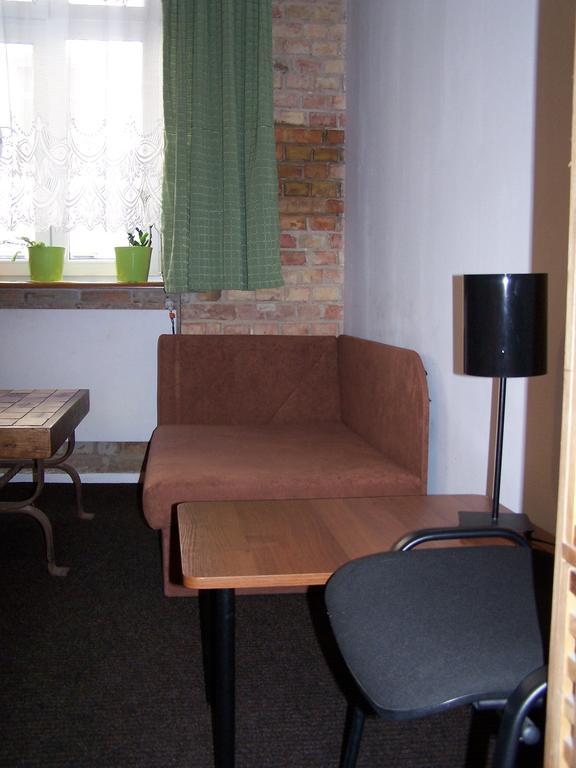 Film Hostel Познань Экстерьер фото