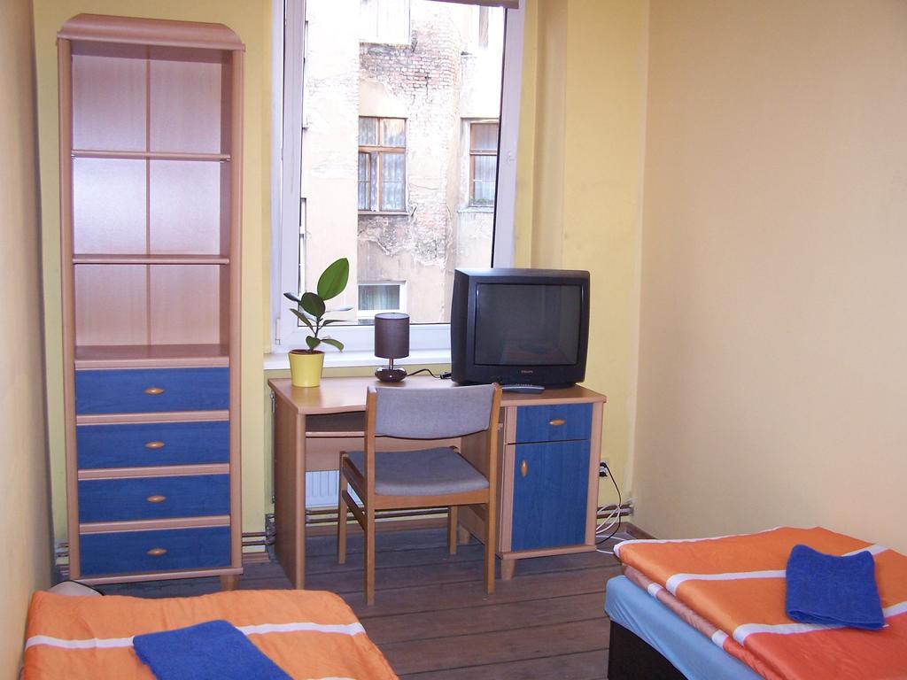 Film Hostel Познань Номер фото